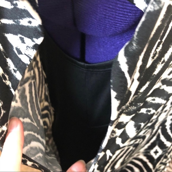 AB Studio Black White Patterned Short Sleeve Dress - Picture 9 of 11